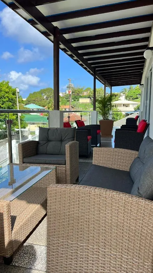 Stonetrail Villas Arnos Vale 0*,