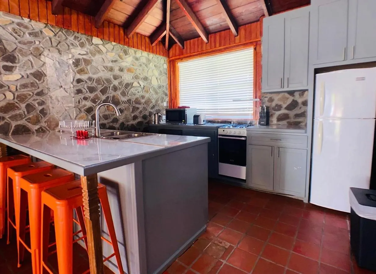 Stonetrail Villas Arnos Vale 0*,