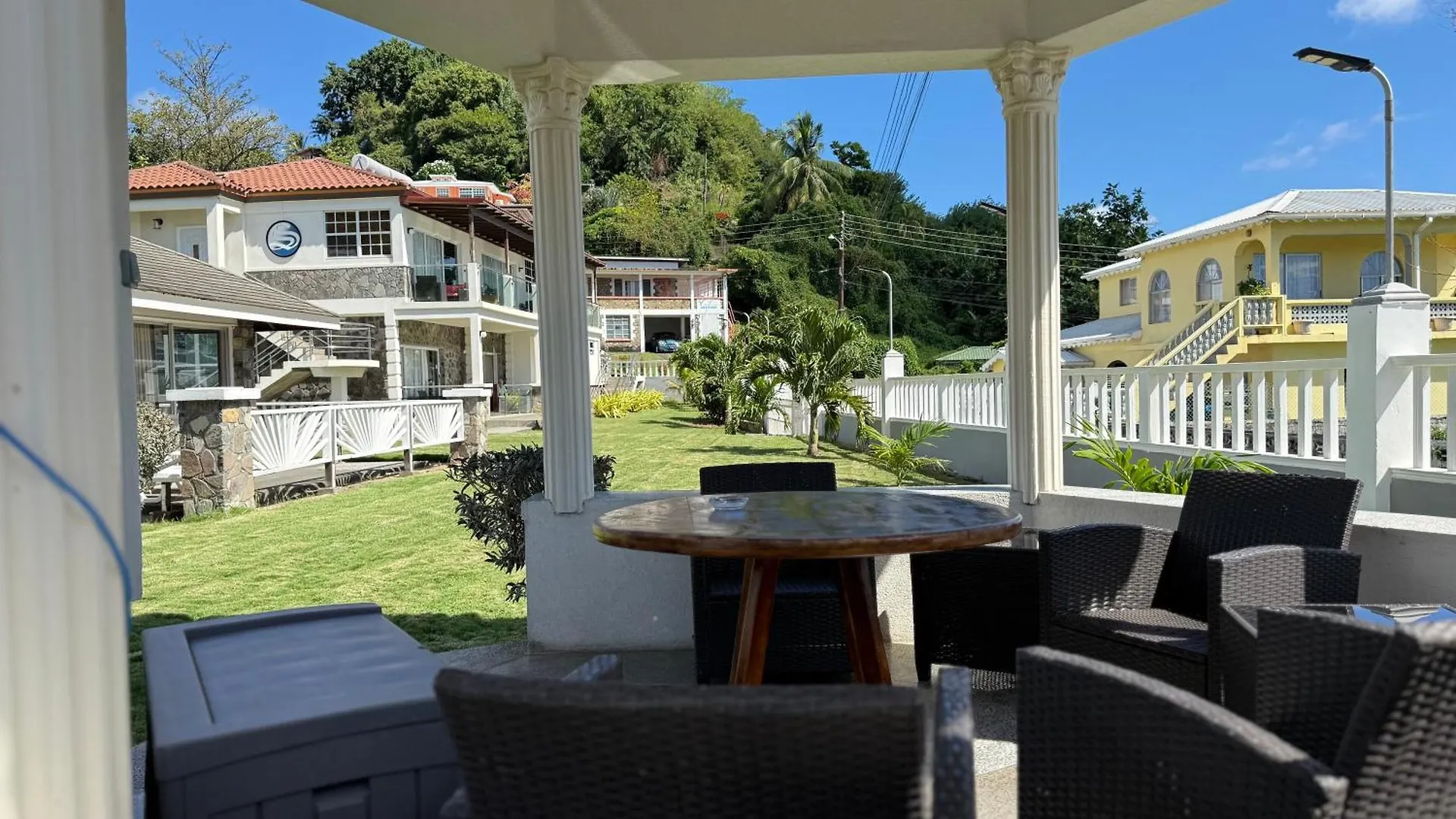 Stonetrail Hotel Arnos Vale